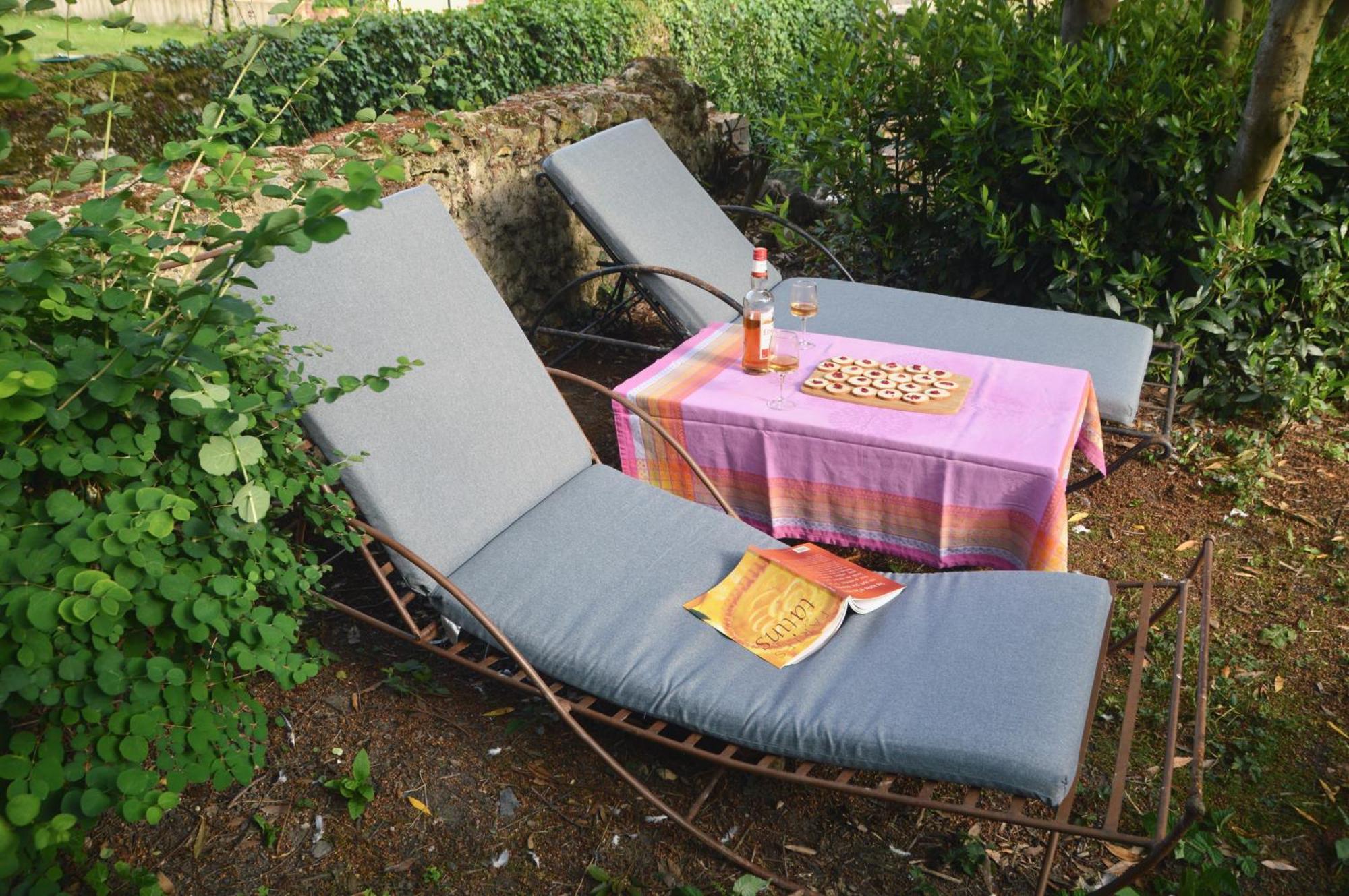 Gite De Charme En Sologne, Sejour En Famille, Jardin, Riviere, Jeux, Nature & Detente Aubigny-sur-Nère Exterior foto